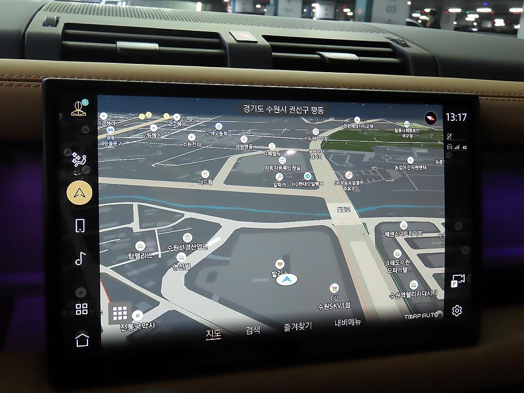 랜드로버 올 뉴 디펜더 110 D300 X다이나믹 HSE - 이미지 14