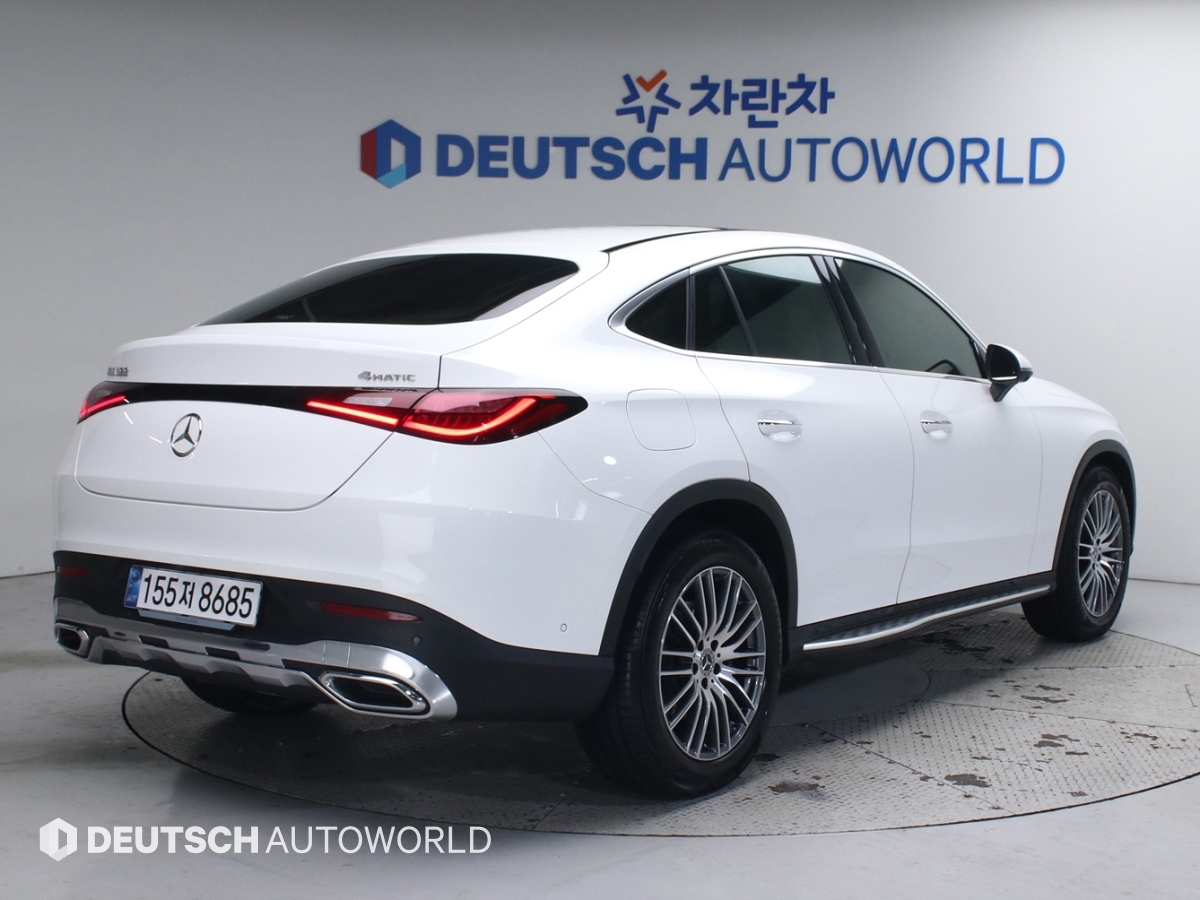 벤츠 GLC클래스(2세대) GLC 300 4매틱 쿠페 아방가르드 - 이미지 10