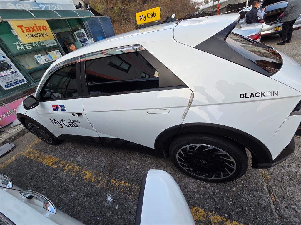 현대 아이오닉 5 EV 2WD 롱레인지 영업용 - 이미지 4