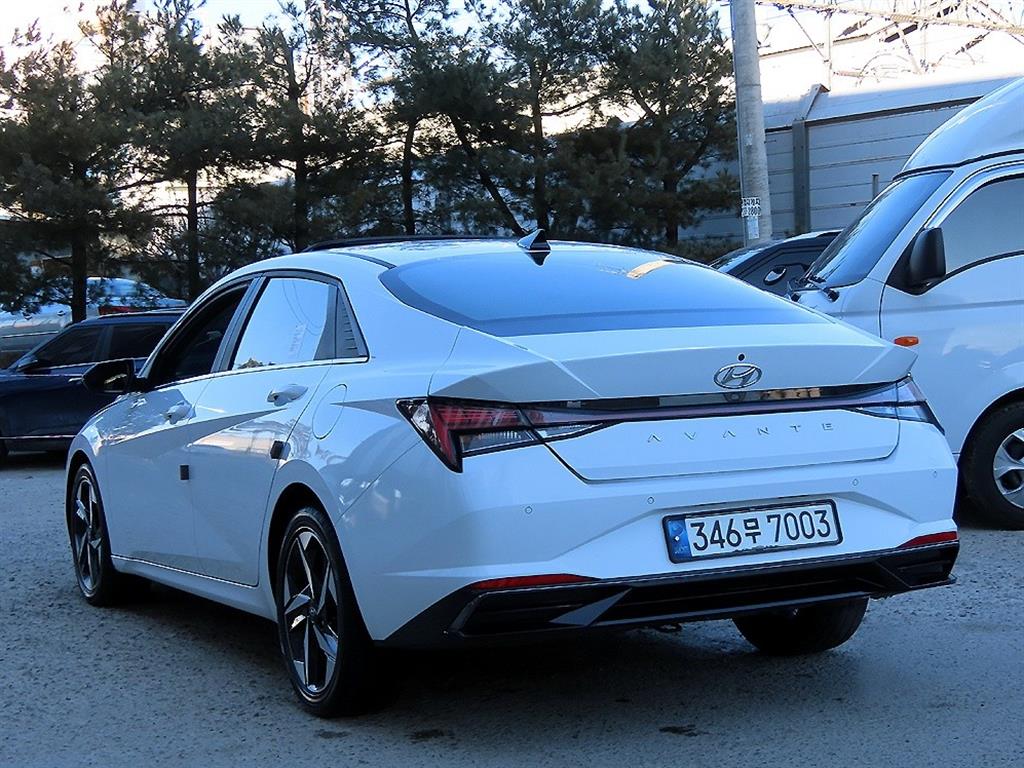 현대 아반떼(CN7) 1.6 가솔린 인스퍼레이션 - 이미지 9