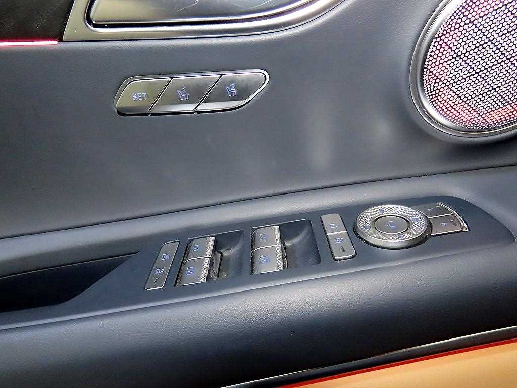 제네시스 GV80 2.5 가솔린 AWD 기본형 - 이미지 12