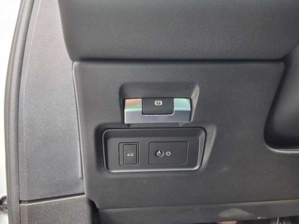 랜드로버 레인지로버 이보크(2세대) 2.0 P250 SE