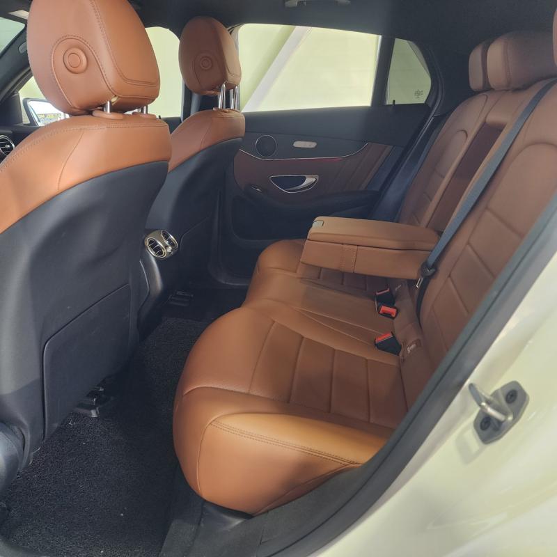 벤츠 GLC클래스 GLC 300e 4매틱 쿠페 - 이미지 2