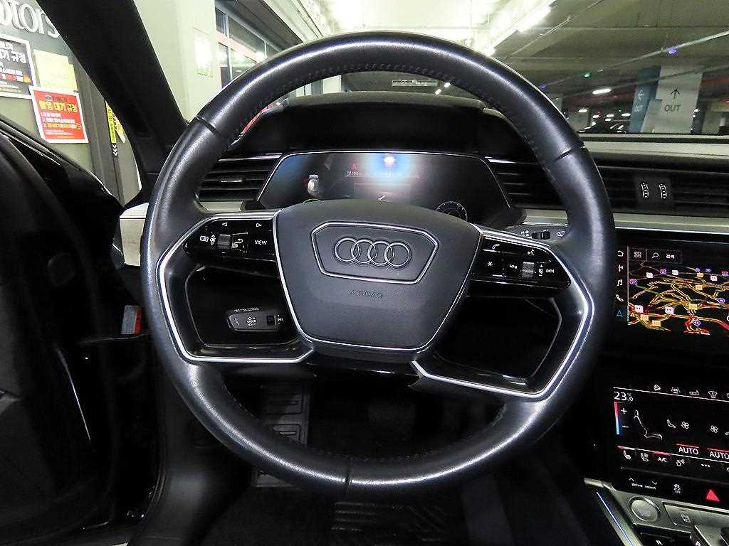 아우디 e-트론 55 콰트로 - 이미지 20