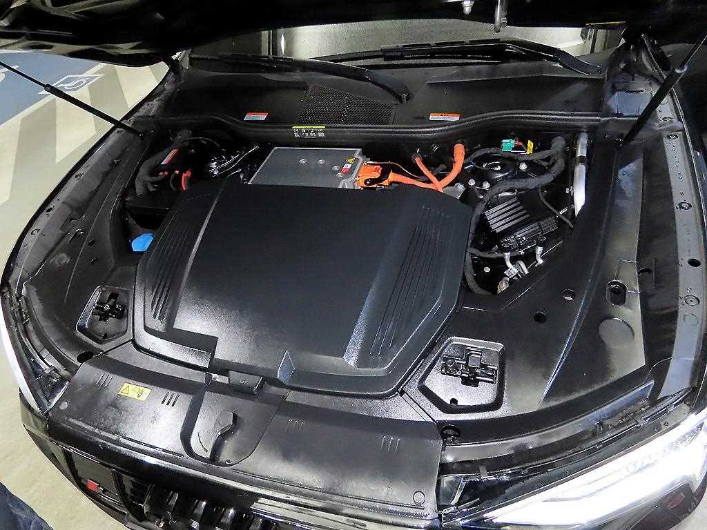 아우디 e-트론 55 콰트로 - 이미지 17