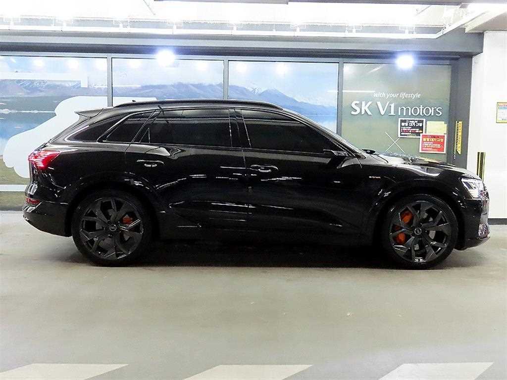 아우디 e-트론 55 콰트로 - 이미지 18