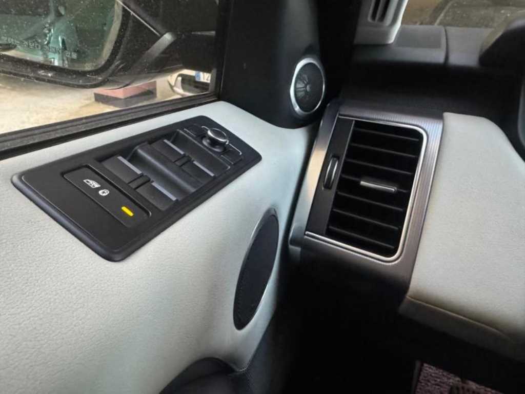 랜드로버 레인지로버 스포츠(2세대) 3.0 SDV6 HSE - 이미지 5