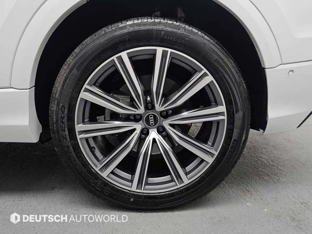 아우디 Q8 55 TFSI 콰트로 프리미엄 - 이미지 6