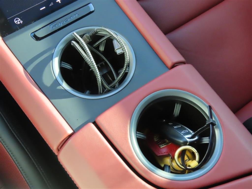 포르쉐 타이칸 EV 4S - 이미지 4