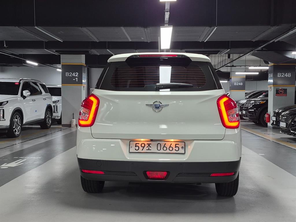 KG모빌리티(쌍용) 티볼리 에어 디젤 2WD RX - 이미지 11