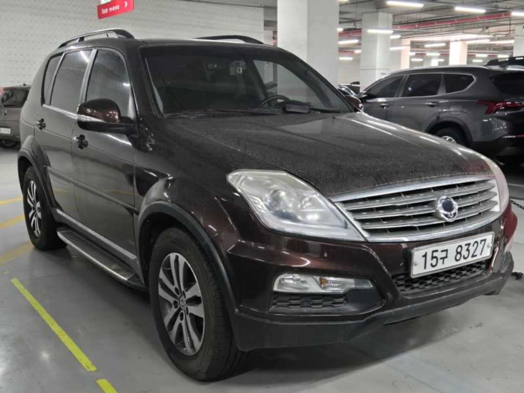 KG모빌리티(쌍용) 렉스턴W 2.0 2WD RX7 럭셔리 - 이미지 7