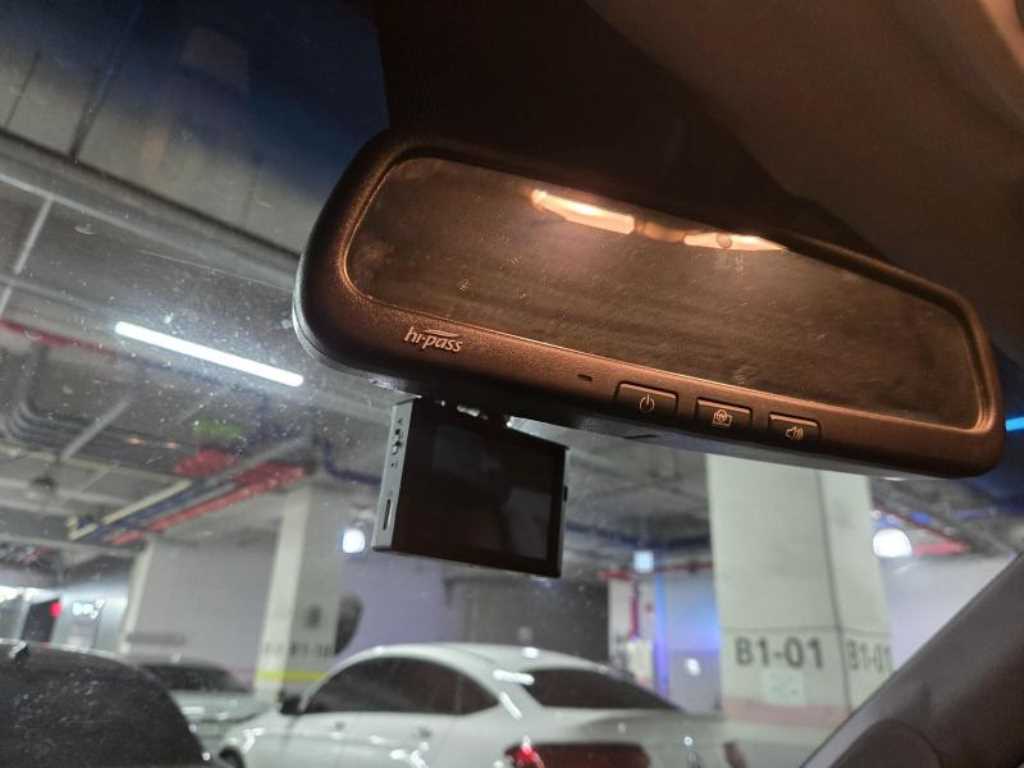 KG모빌리티(쌍용) 렉스턴W 2.0 2WD RX7 럭셔리 - 이미지 6