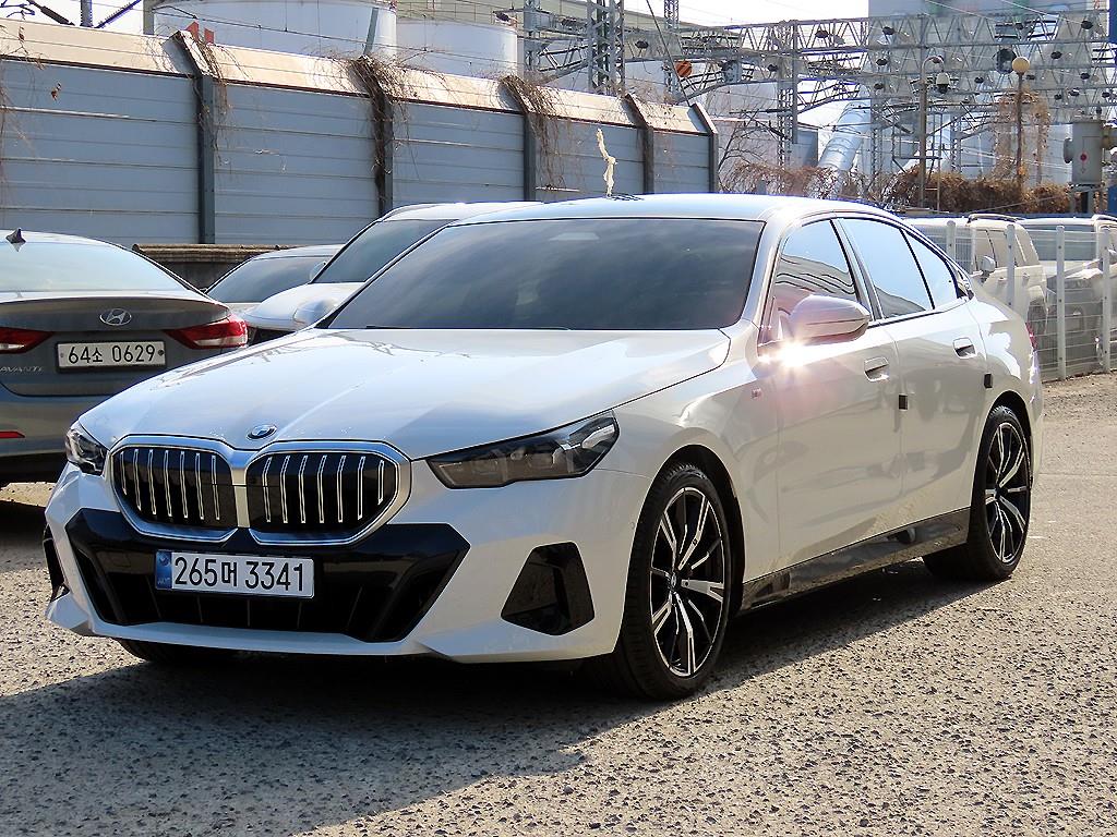 BMW 5시리즈(8세대) 530i xDrive M 스포츠