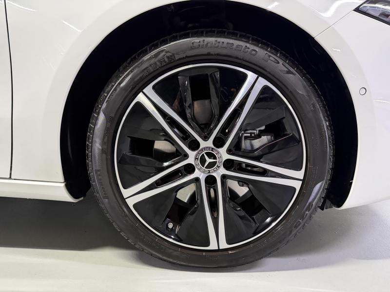 벤츠 A클래스(4세대) A220 세단 - 이미지 2