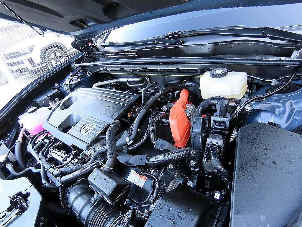 토요타 크라운(16세대) 2.5 하이브리드 - 이미지 4