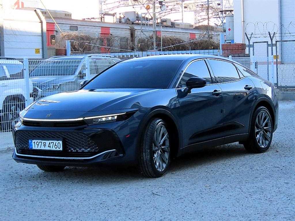 토요타 크라운(16세대) 2.5 하이브리드 - 이미지 8