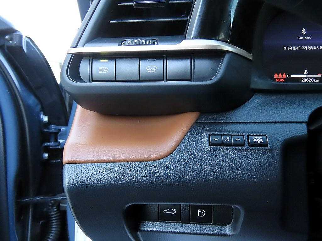 토요타 크라운(16세대) 2.5 하이브리드 - 이미지 5