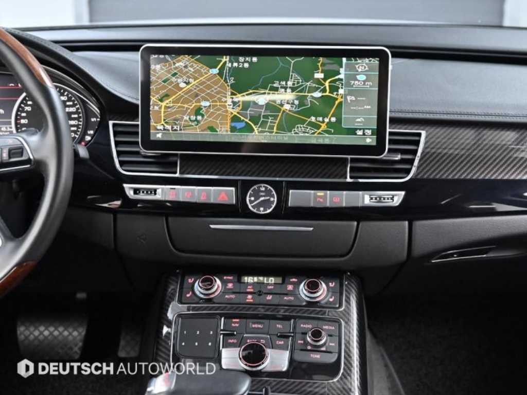 아우디 A8(3세대) 3.0 TFSI 콰트로 LWB - 이미지 2