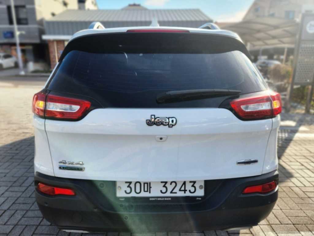 지프 체로키(KL) 2.0 CRD AWD 론지튜드 - 이미지 4