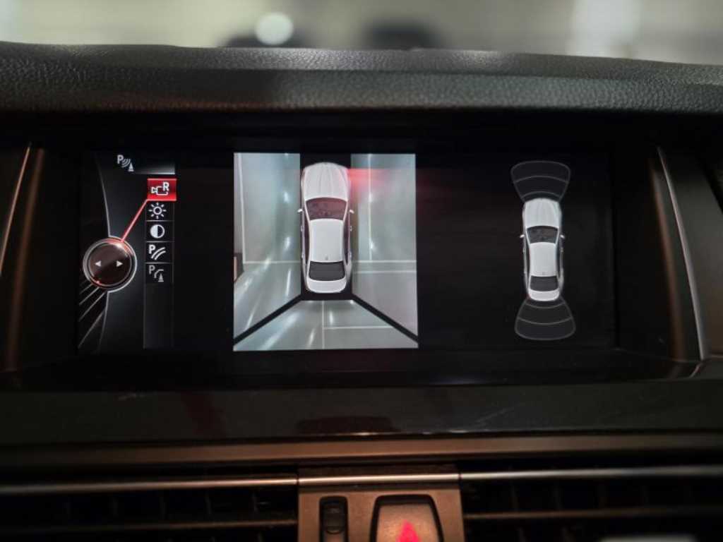 BMW 5시리즈(6세대) 520d xDrive M 에어로다이나믹 - 이미지 4