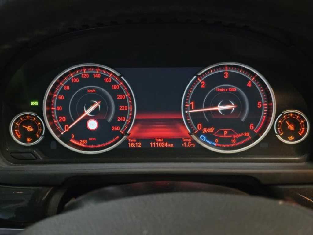 BMW 5시리즈(6세대) 520d xDrive M 에어로다이나믹 - 이미지 14