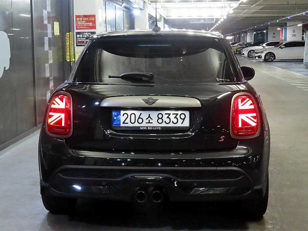 미니 쿠퍼(3세대) 5도어 2.0 S 레솔루트 에디션 - 이미지 2