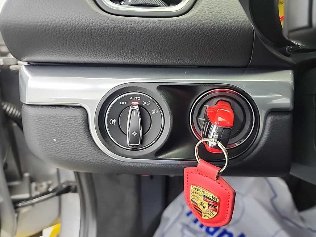 포르쉐 카이맨(718) 2.0 - 이미지 2