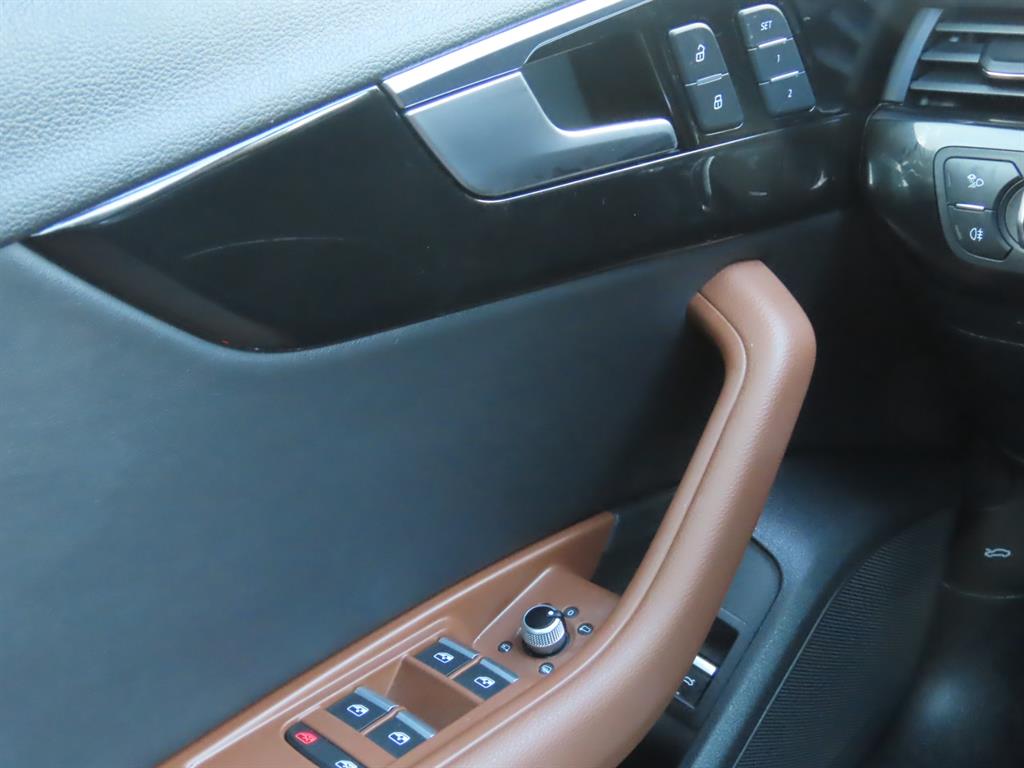 아우디 A4(5세대) 40 TFSI 프리미엄 - 이미지 15