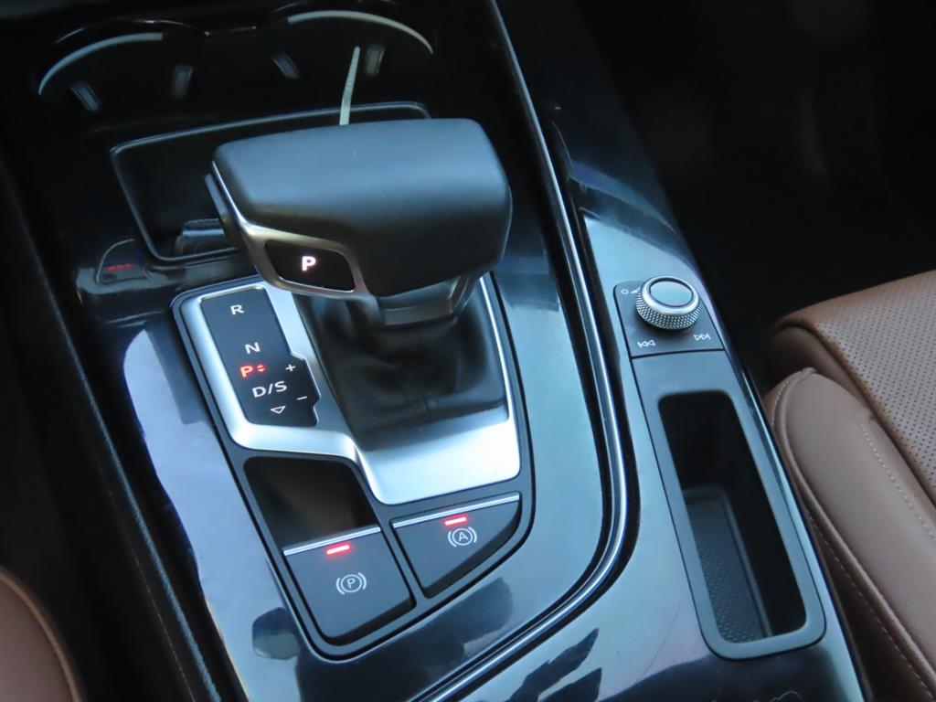 아우디 A4(5세대) 40 TFSI 프리미엄 - 이미지 12