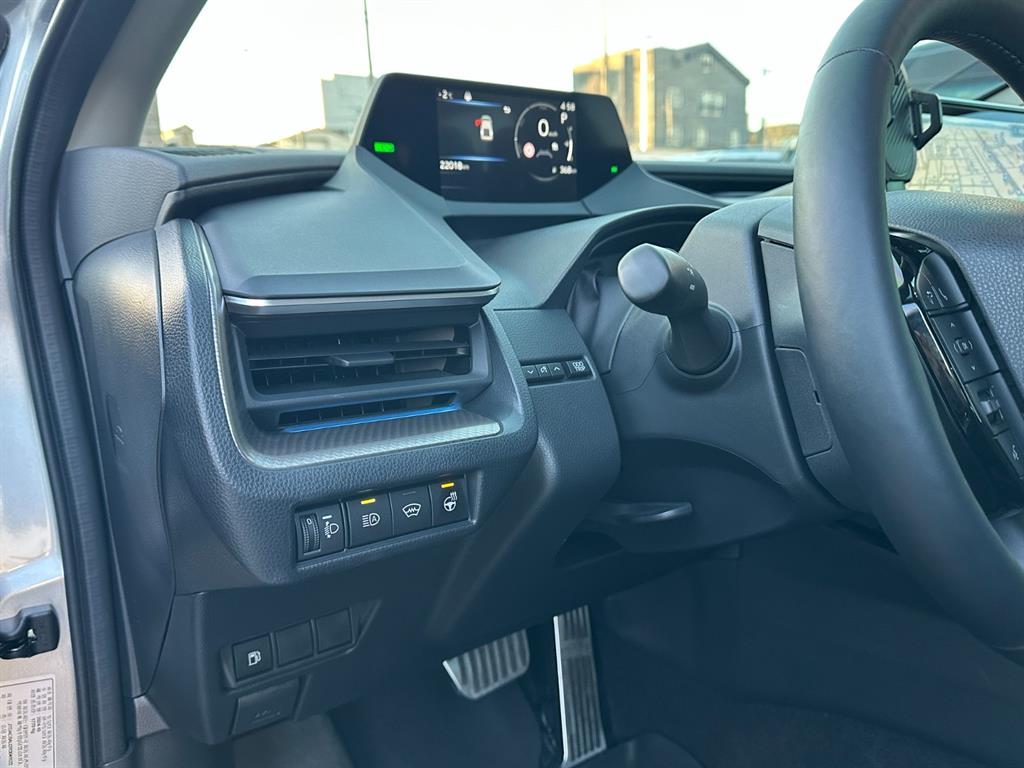 토요타 프리우스(5세대) 2.0 HEV 2WD XLE