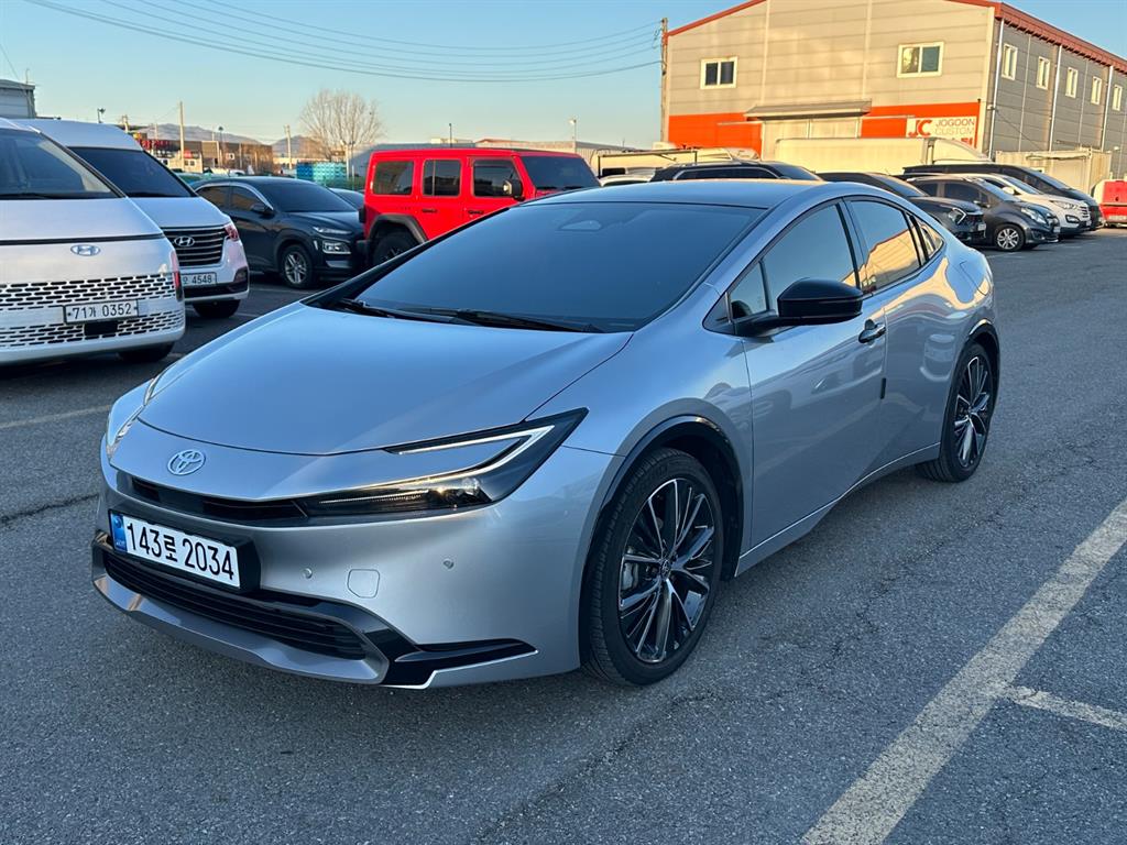 토요타 프리우스(5세대) 2.0 HEV 2WD XLE - 이미지 16