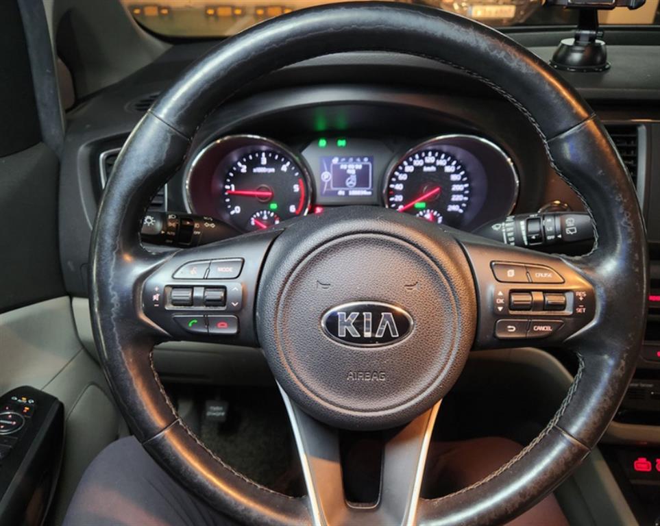 기아 올 뉴카니발 9인승 디젤 럭셔리 - 이미지 2