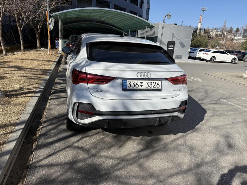 아우디 Q3(2세대) 35 TDI 스포트백 프리미엄