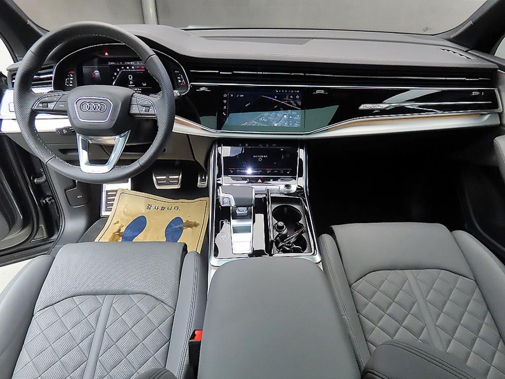 아우디 Q7(2세대) 55 TFSI 콰트로 프리미엄 - 이미지 4