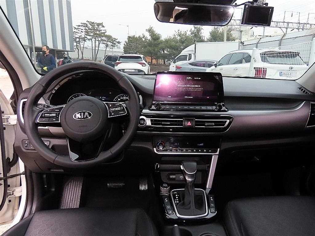 기아 셀토스 1.6 디젤 2WD 프레스티지 - 이미지 11