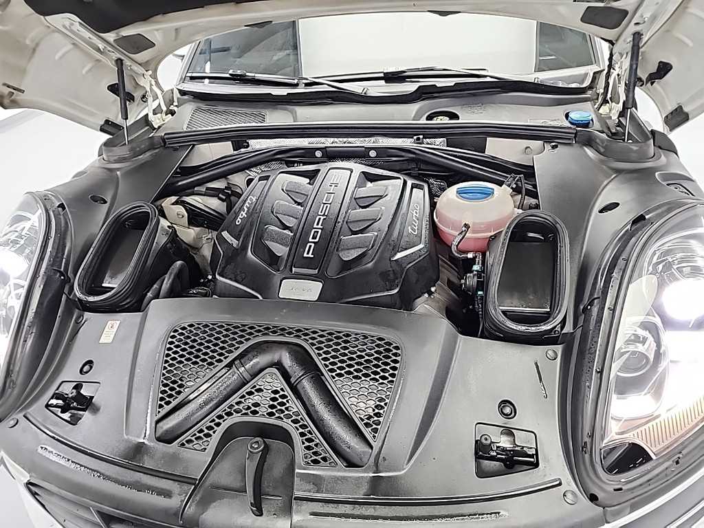 포르쉐 마칸 3.6 터보 - 이미지 4