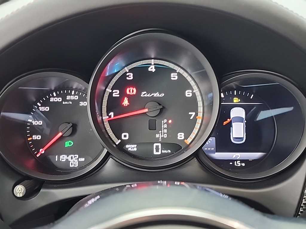 포르쉐 마칸 3.6 터보 - 이미지 3