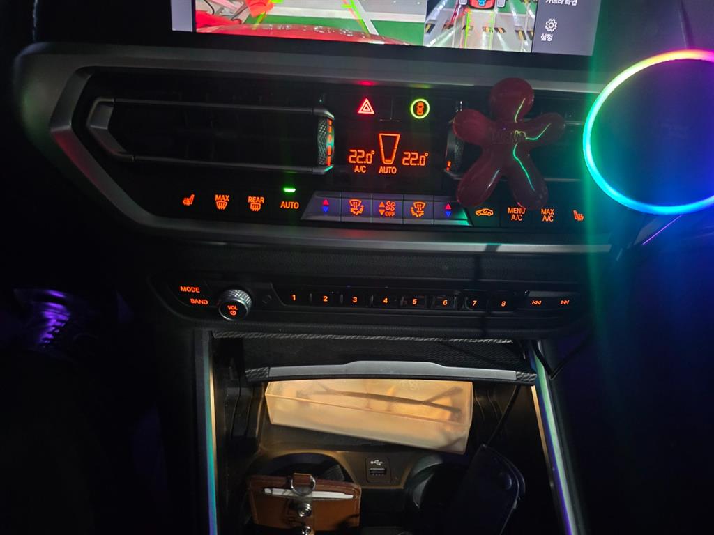 BMW 3시리즈(7세대) 330e M 스포츠 팩 - 이미지 9