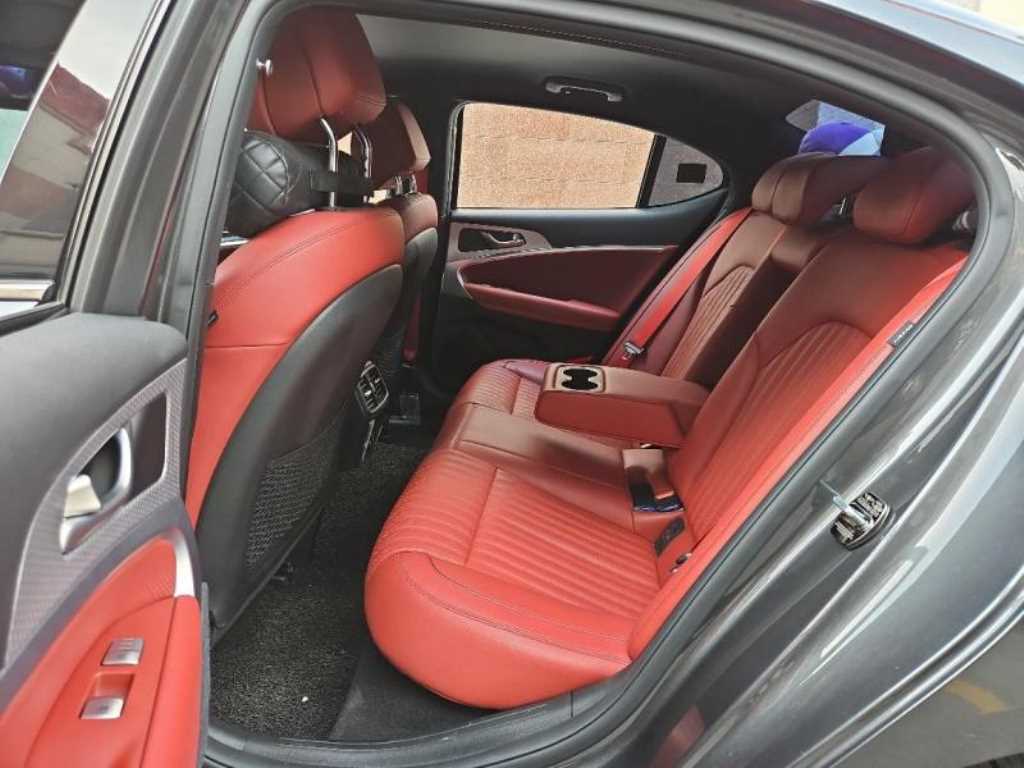 제네시스 더 뉴G70 가솔린 2.0T AWD 스포츠 패키지 - 이미지 11