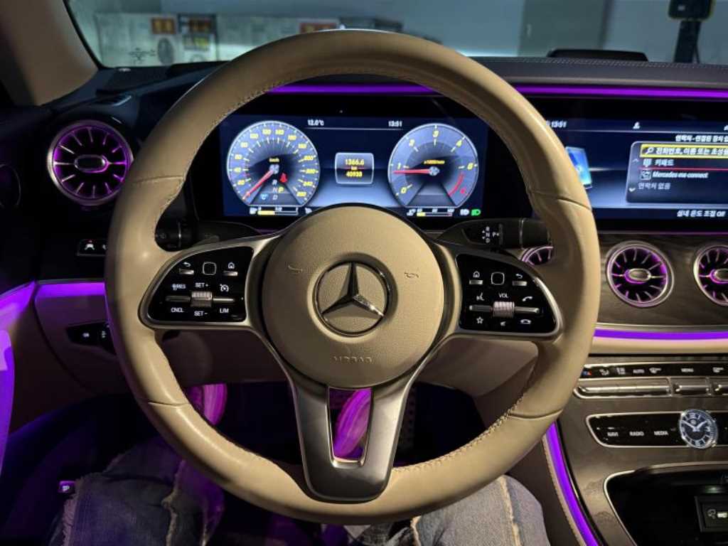 벤츠 E클래스(5세대) 카브리올레 E220d - 이미지 9