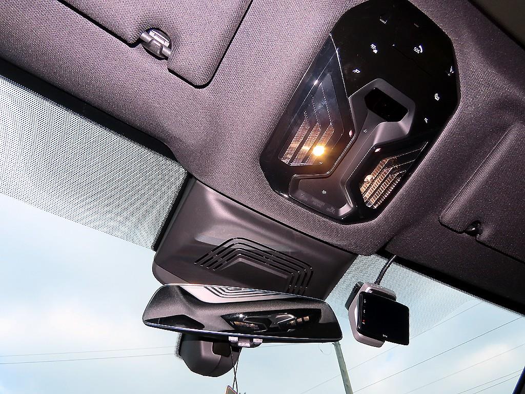 BMW iX xDrive50 스포츠 SE - 이미지 4