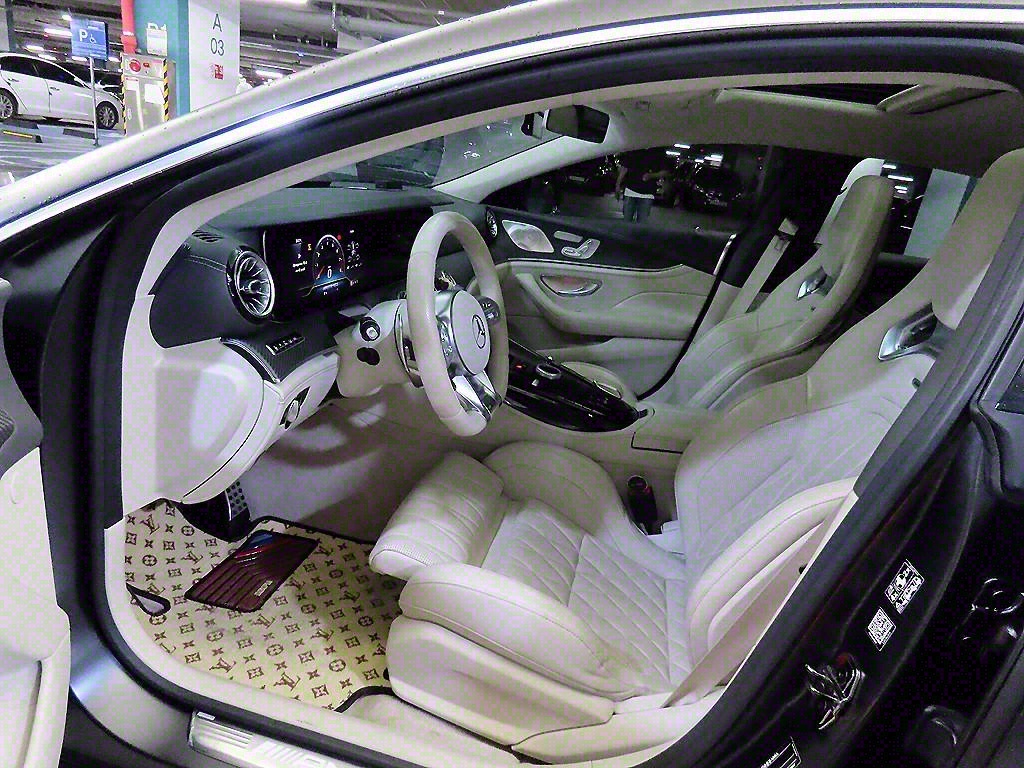 벤츠 AMG GT 63 S 4매틱+ - 이미지 9