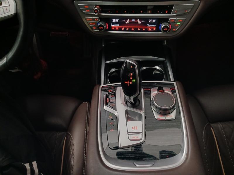 BMW 7시리즈(6세대) 740i sDrive M 스포츠팩 - 이미지 8