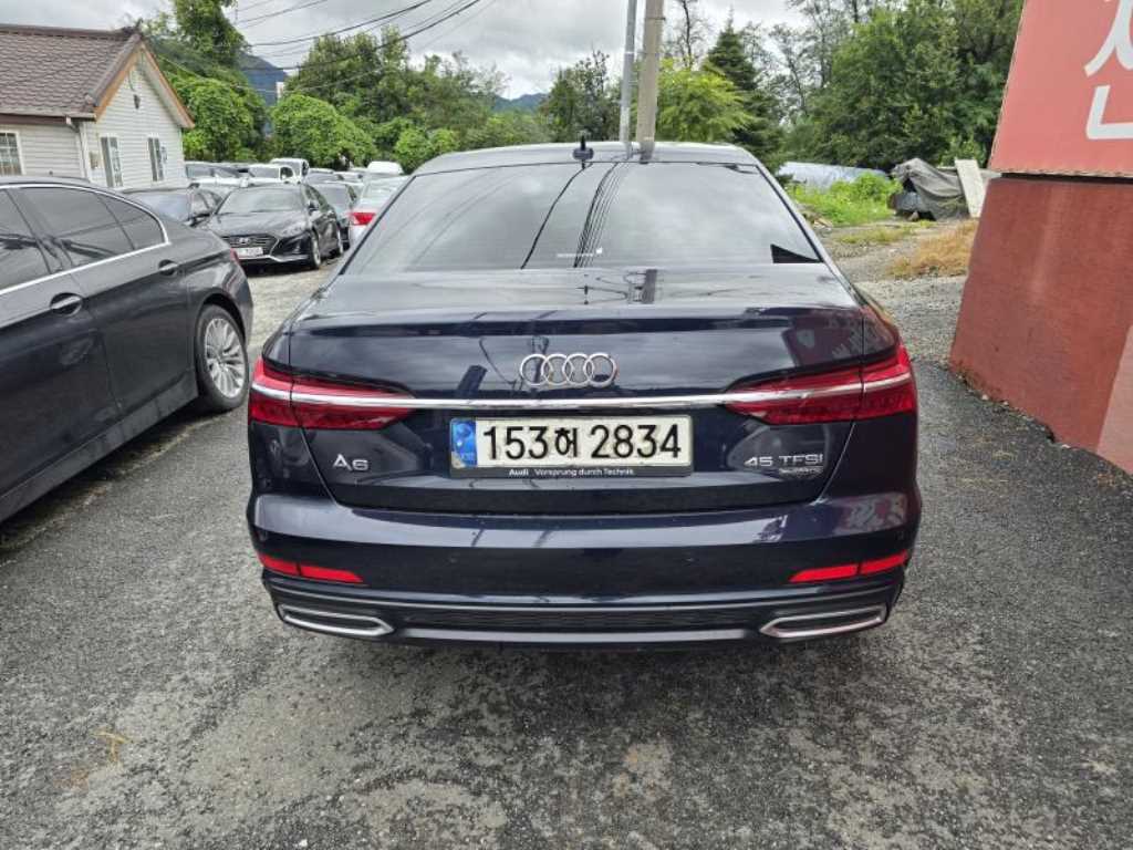 아우디 A6(5세대) 45 TFSI 콰트로 프리미엄