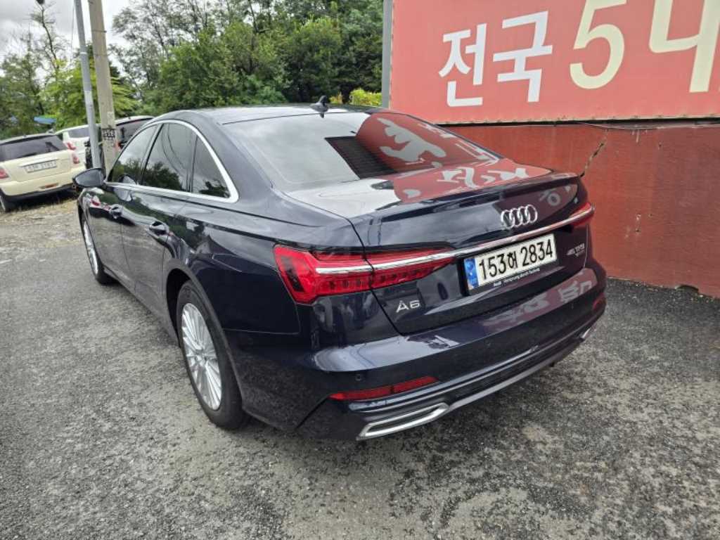 아우디 A6(5세대) 45 TFSI 콰트로 프리미엄 - 이미지 13