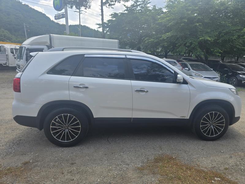 기아 뉴쏘렌토 R R2.0 4WD 프레스티지 - 이미지 9